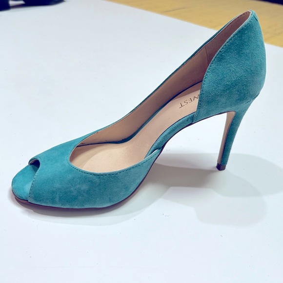 Nine West suede peep toe shoes. Teal blue. Size 6M. - Picture 3 of 11